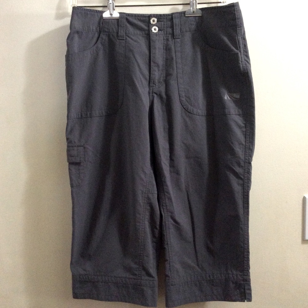 Marika grey cargo capri pants